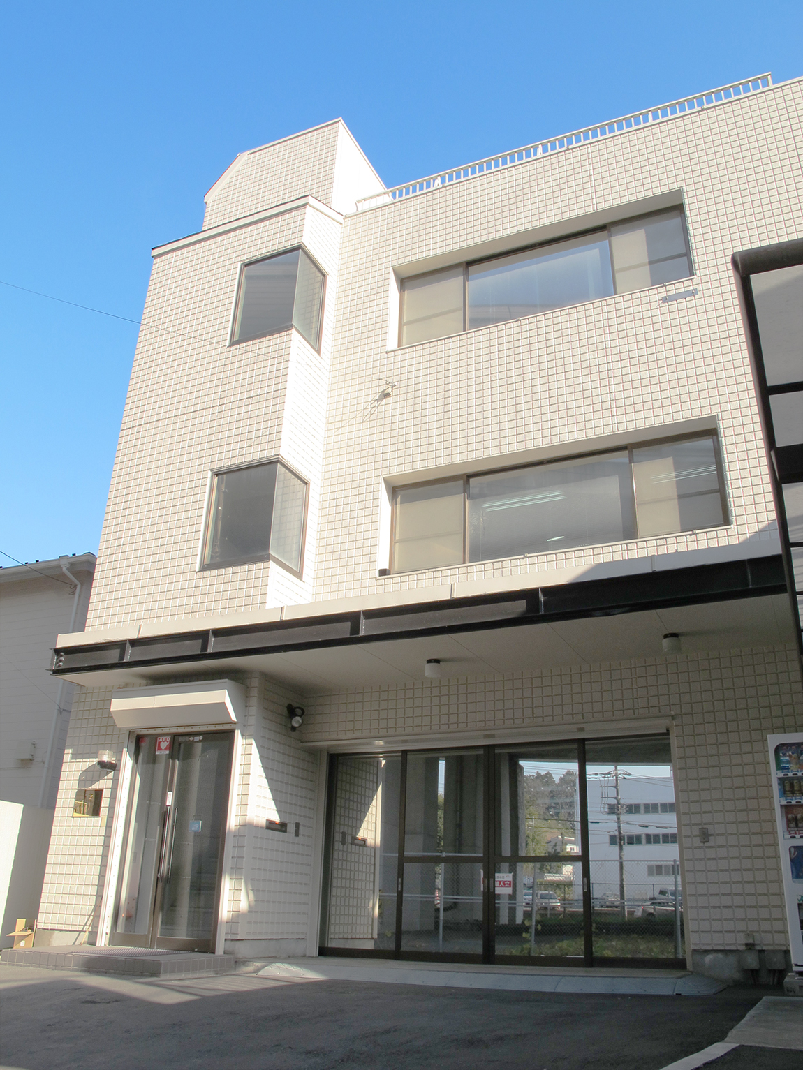 C-Lux Tomei Kawasaki Sales Office